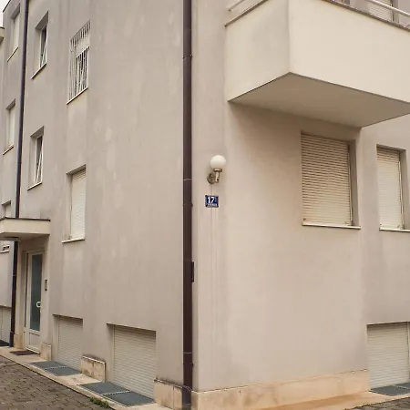 Nivi Apartment