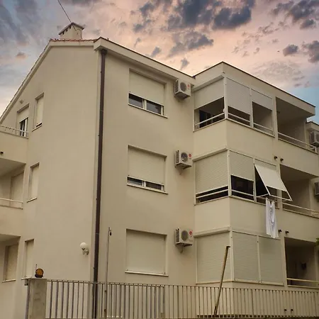 Διαμέρισμα Nivi Σπλιτ